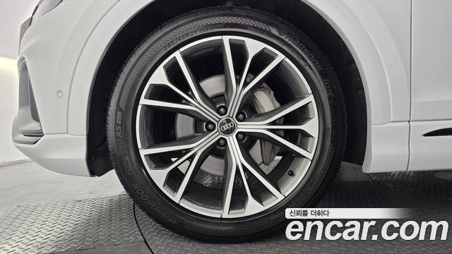 Audi Q8 2022 — photo 5