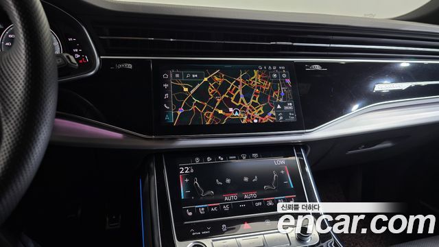 Audi Q8 2022 — photo 18