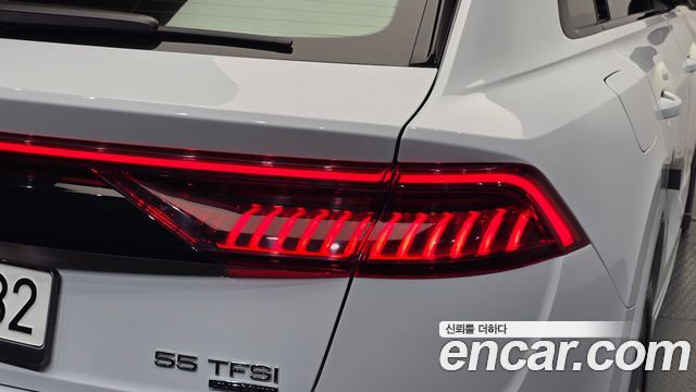 Audi Q8 2022 — photo 9