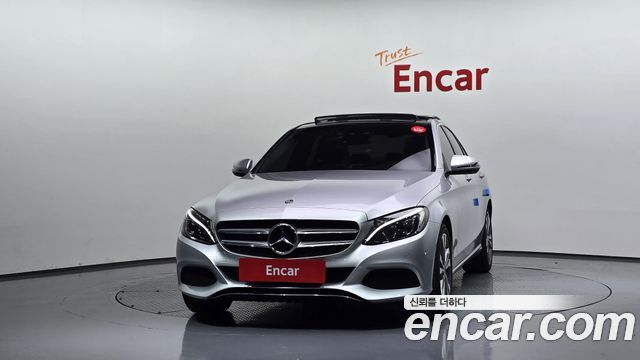 Mercedes-Benz C-Class 2018 — photo 3
