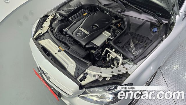 Mercedes-Benz C-Class 2018 — photo 6