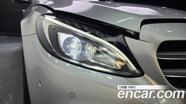 Mercedes-Benz C-Class 2018 — photo 8