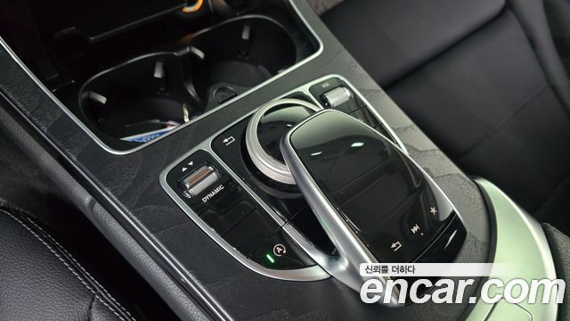 Mercedes-Benz C-Class 2018 — photo 29