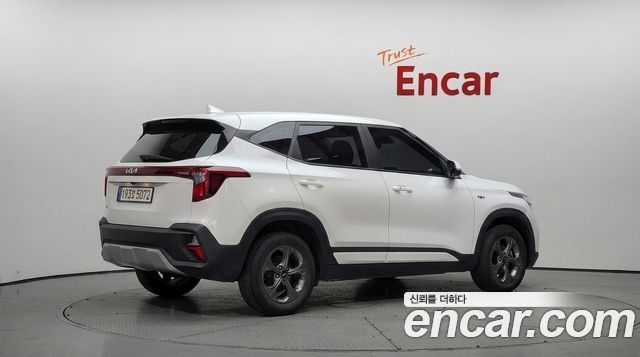 Kia Seltos 2023 — photo 2