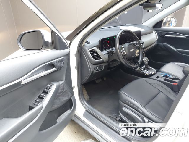 Kia Seltos 2023 — photo 13