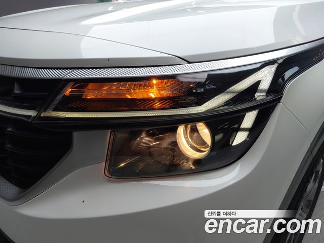 Kia Seltos 2023 — photo 8