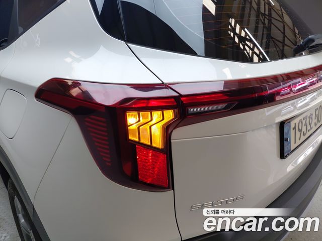 Kia Seltos 2023 — photo 9