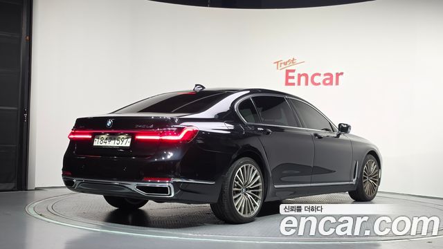 BMW 7-Series 2020 — photo 2