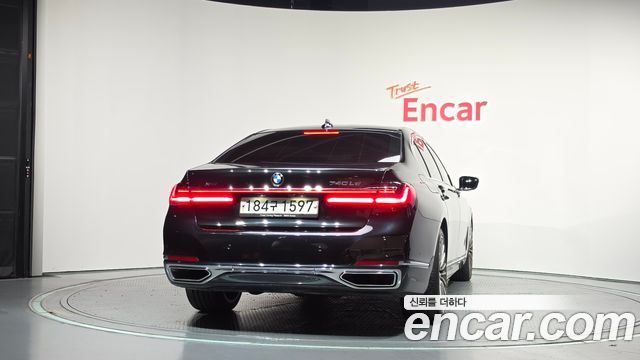 BMW 7-Series 2020 — photo 4