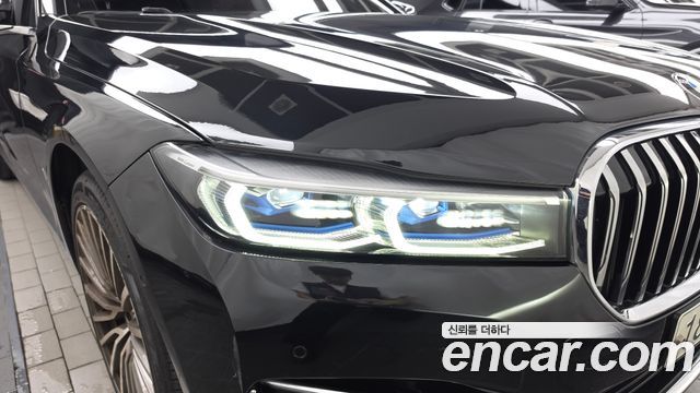 BMW 7-Series 2020 — photo 8