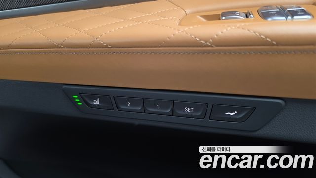 BMW 7-Series 2020 — photo 29