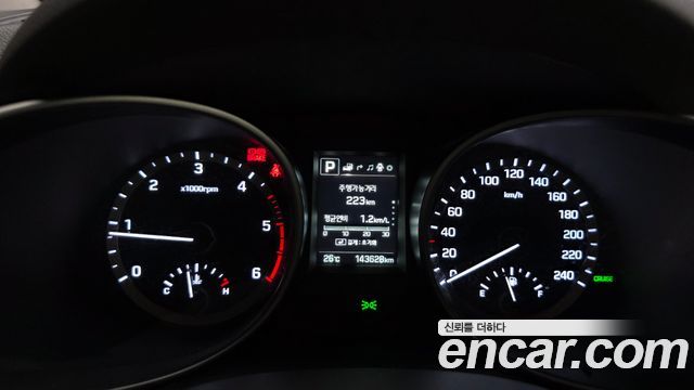 Hyundai Santafe 2018 — photo 11