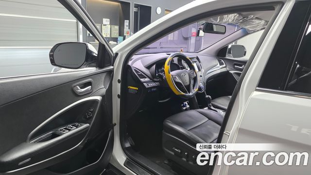 Hyundai Santafe 2018 — photo 13