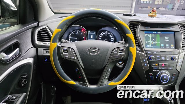 Hyundai Santafe 2018 — photo 18