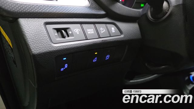 Hyundai Santafe 2018 — photo 20