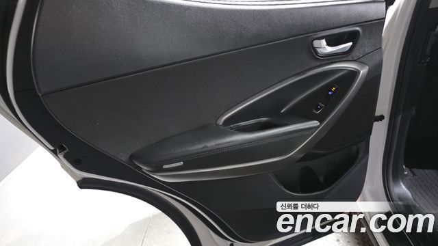 Hyundai Santafe 2018 — photo 15