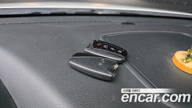 Hyundai Santafe 2018 — photo 30