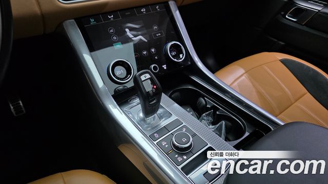 Land Rover Range Rover Sport 2021 — photo 12