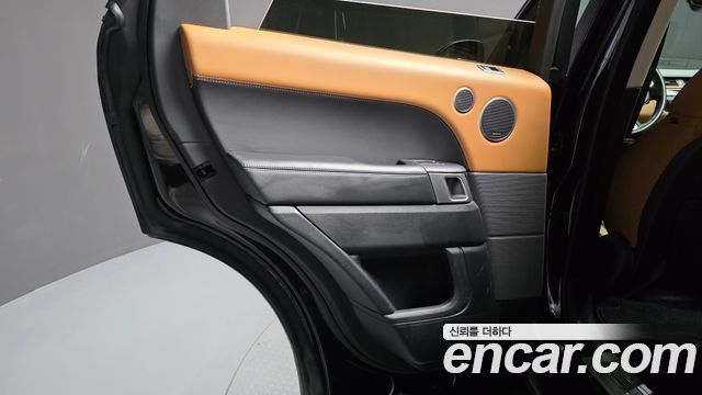 Land Rover Range Rover Sport 2021 — photo 15