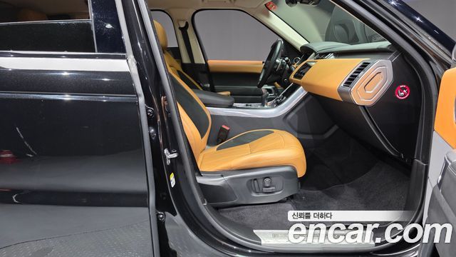 Land Rover Range Rover Sport 2021 — photo 16