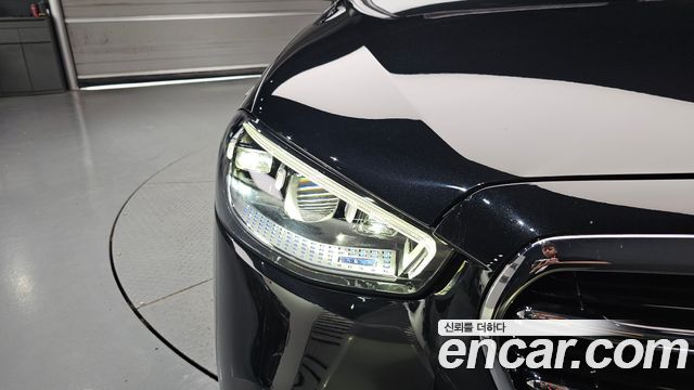 Mercedes-Benz S-Class 2021 — photo 8