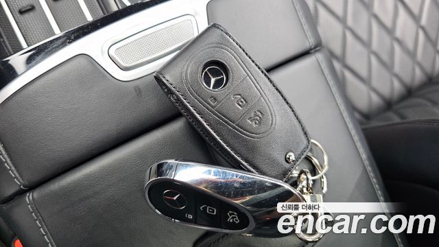 Mercedes-Benz S-Class 2021 — photo 30