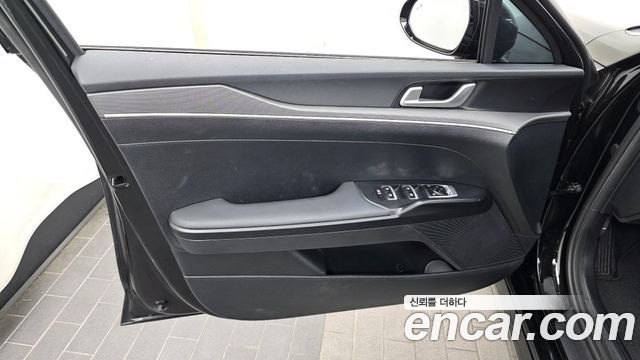 Kia K5 2023 — photo 14