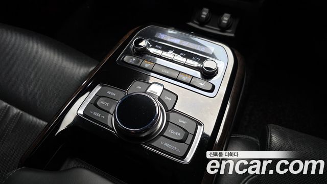 Genesis EQ900 2016 — photo 19