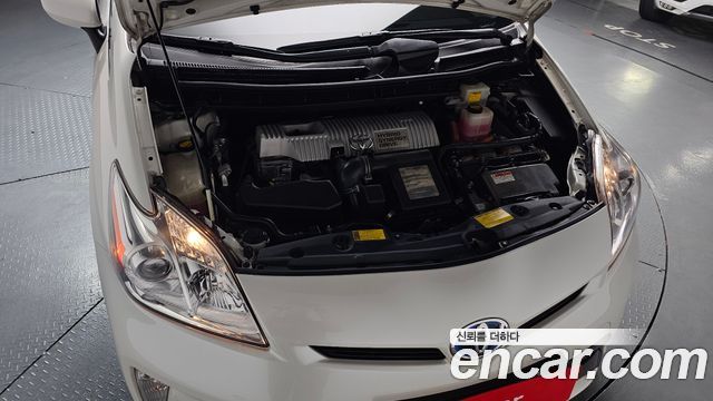 Toyota Prius 2012 — photo 6