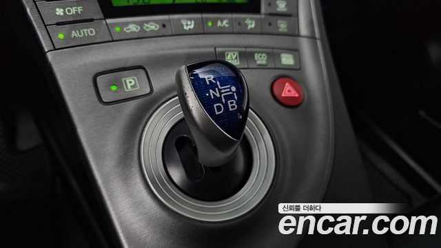 Toyota Prius 2012 — photo 9