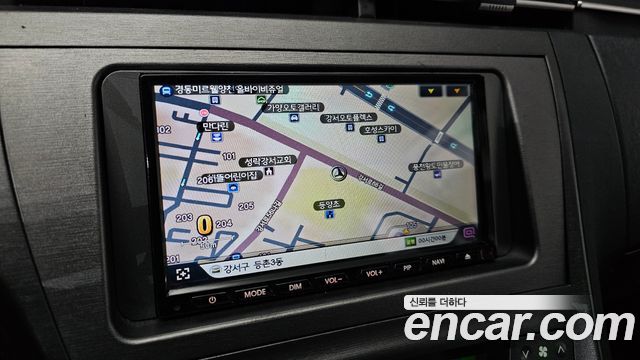 Toyota Prius 2012 — photo 18