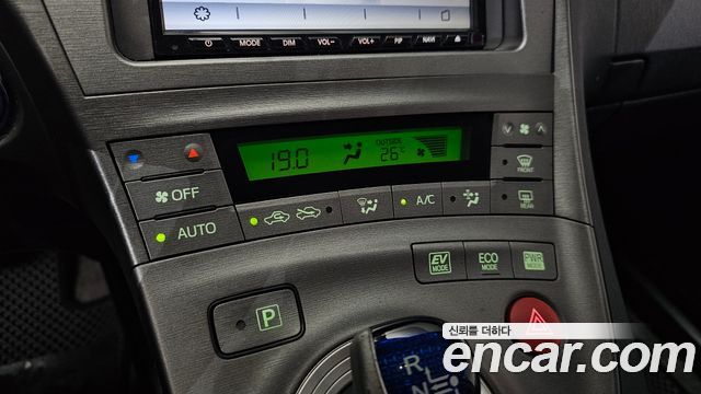 Toyota Prius 2012 — photo 19