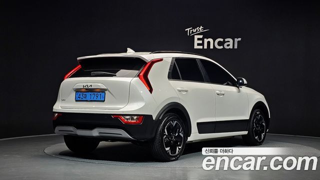 Kia Niro 2024 — photo 2