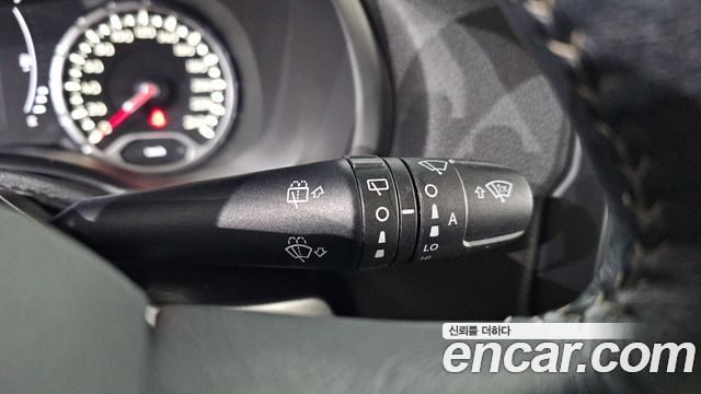 Jeep Renegade 2017 — photo 16