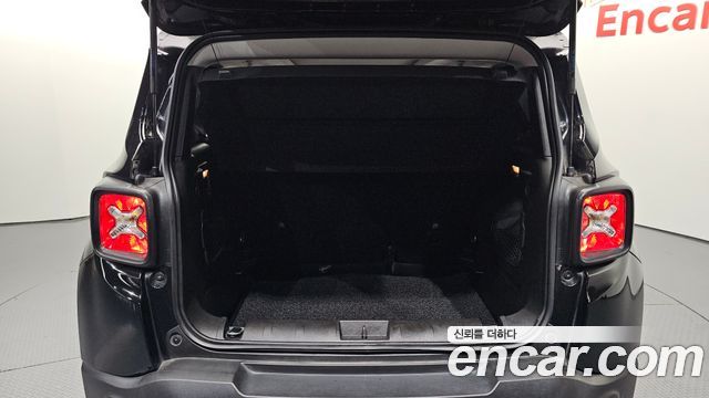 Jeep Renegade 2017 — photo 20