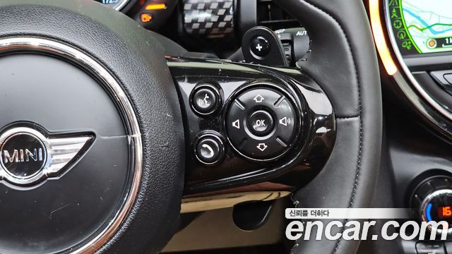 Mini Cooper Convertible 2016 — photo 21