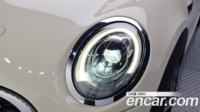 Mini Cooper Convertible 2016 — photo 8