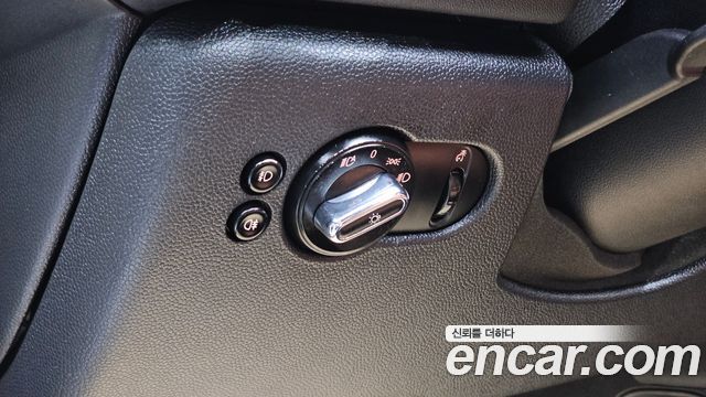Mini Cooper Convertible 2016 — photo 27