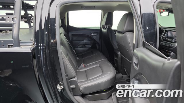 Chevrolet Korea Colorado 2021 — photo 18