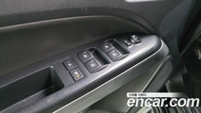 Chevrolet Korea Colorado 2021 — photo 23