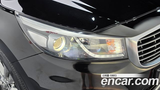 Kia Canival 2015 — photo 8