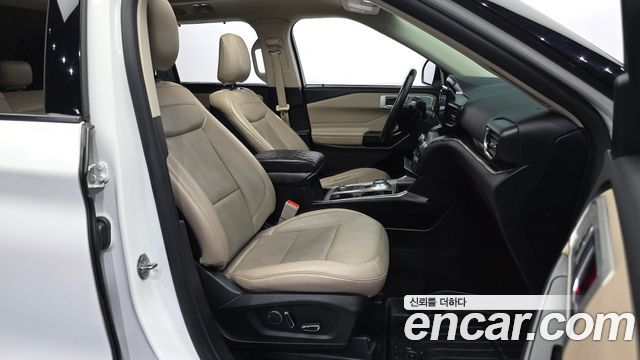 Ford Explorer 2020 — photo 17