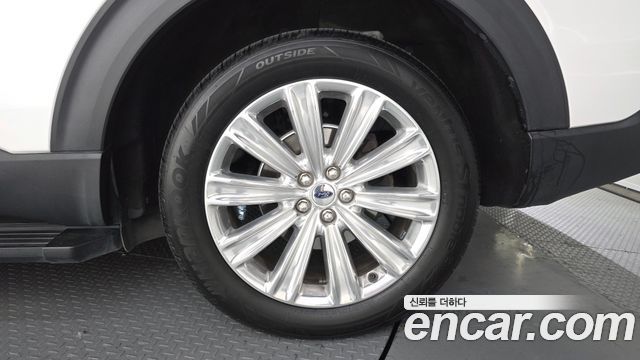 Ford Explorer 2020 — photo 7