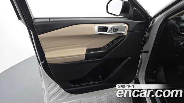 Ford Explorer 2020 — photo 14