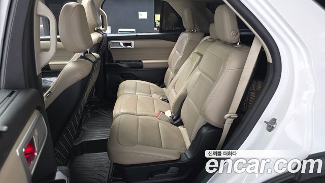 Ford Explorer 2020 — photo 16