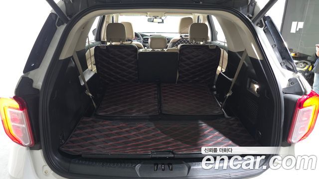 Ford Explorer 2020 — photo 30