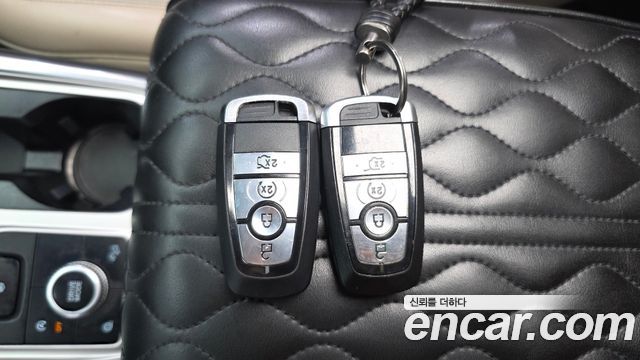Ford Explorer 2020 — photo 36