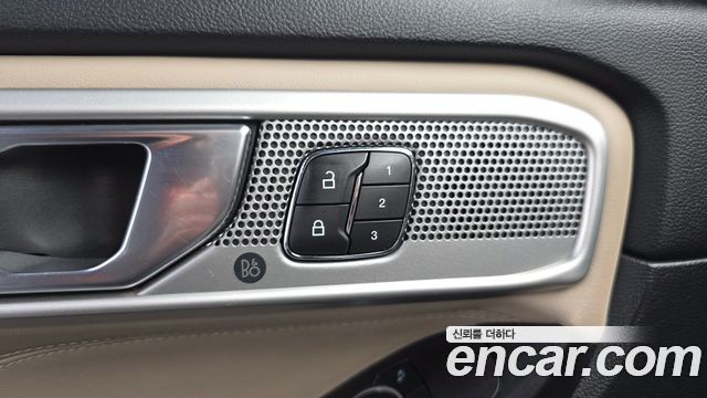 Ford Explorer 2020 — photo 37