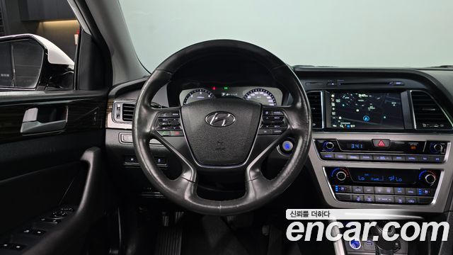 Hyundai Sonata 2016 — photo 18