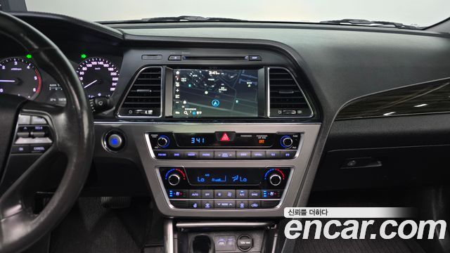 Hyundai Sonata 2016 — photo 19